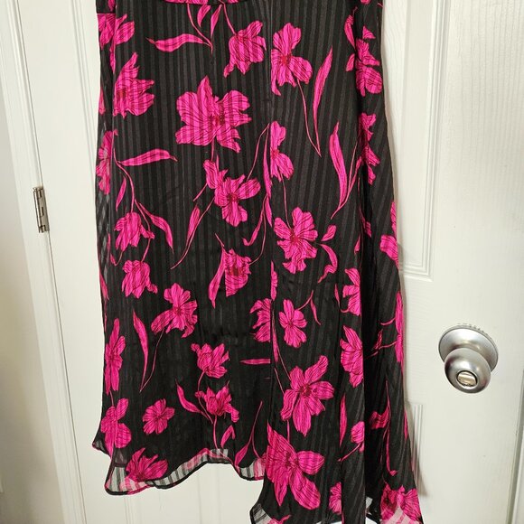 Banana Republic Black and Pink Floral Midi Skirt - Picture 8 of 12